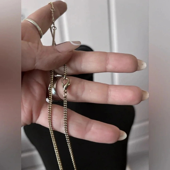 Estate Bundle of 4  Bohemian Gold Dainty Necklaces - Picture 6 of 11